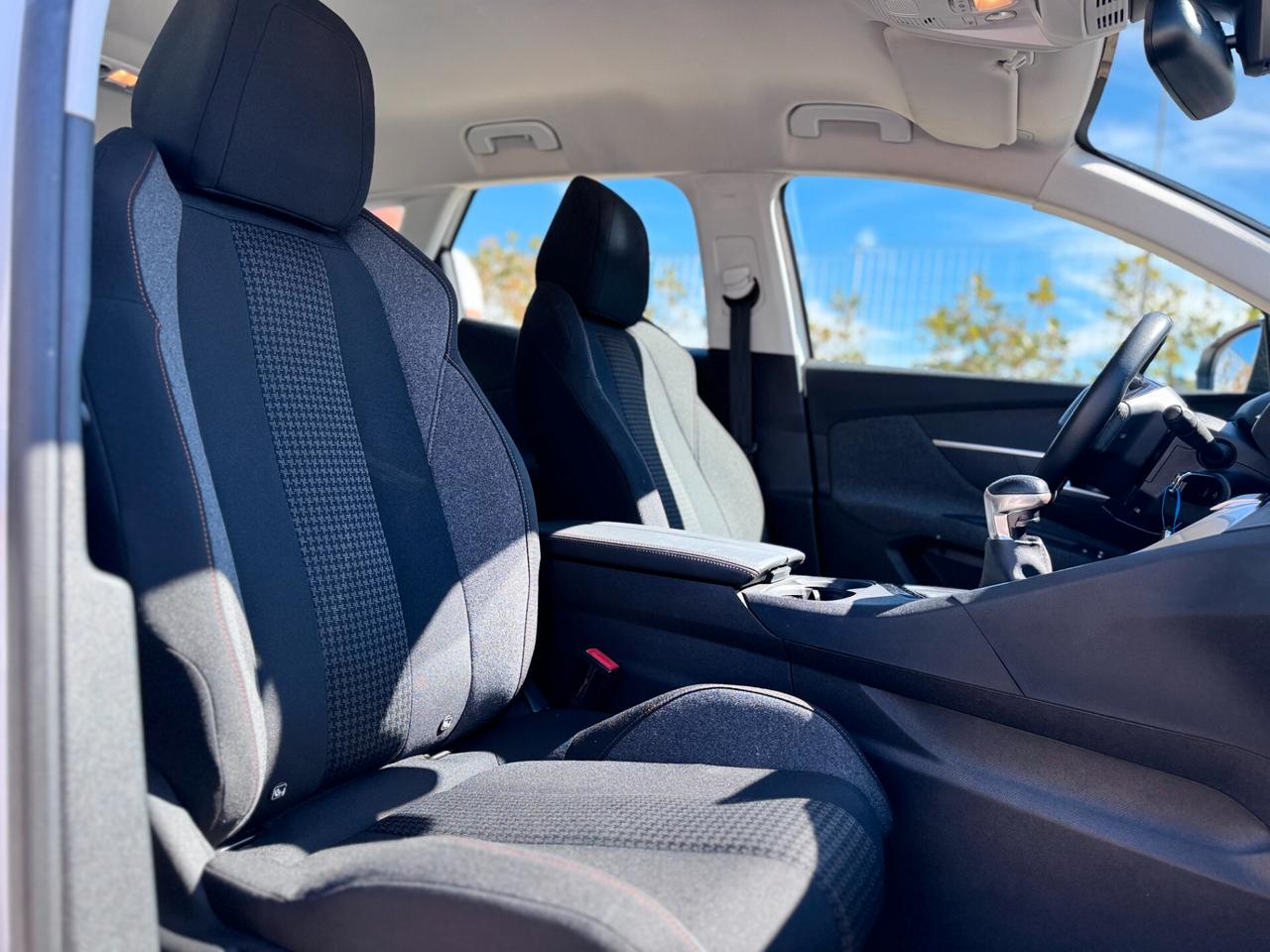 Peugeot 3008 1.5 BlueHDi 130 S&S Business