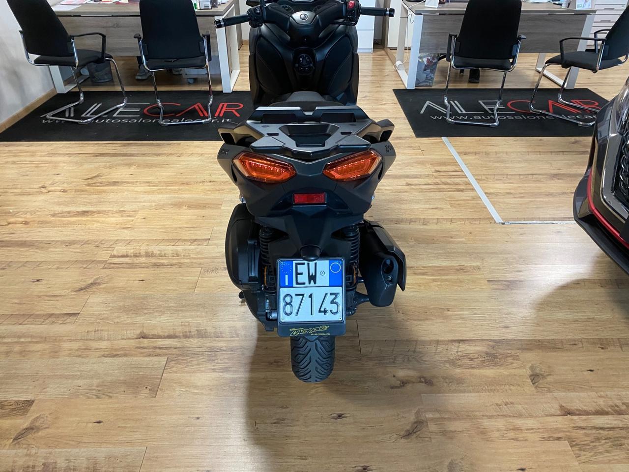 Yamaha X-Max 300