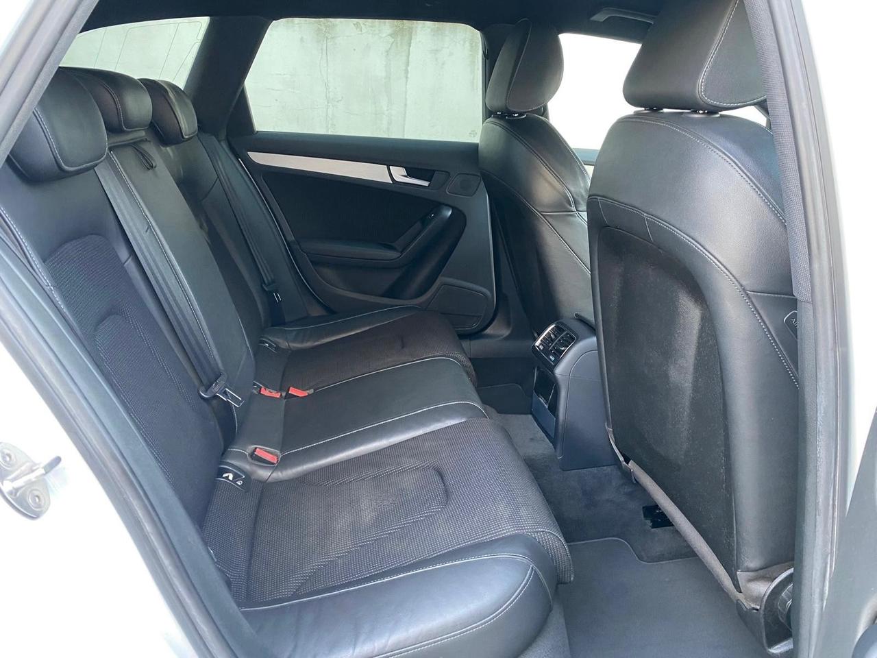 AUDI A4 Avant S-LINE 2.0 TDI LED 2013