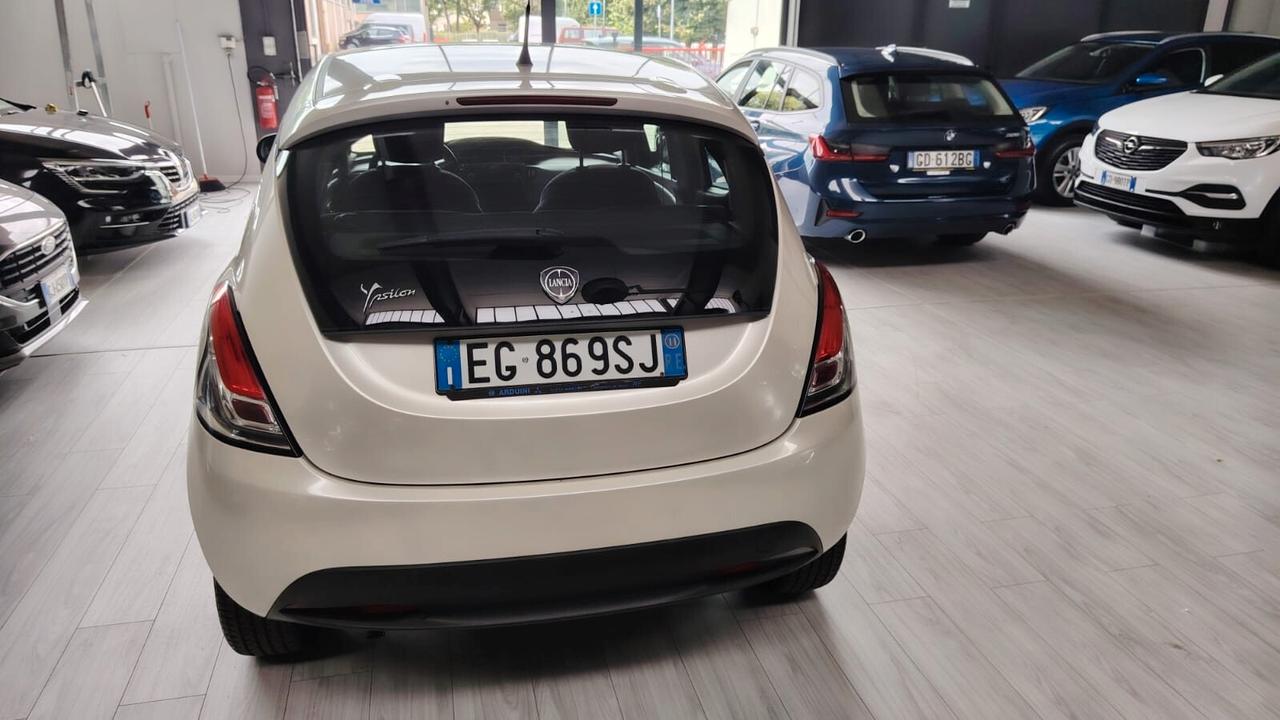 LANCIA YPSILON 1.2 PLATINUM 69CV - NEOPATENTATI