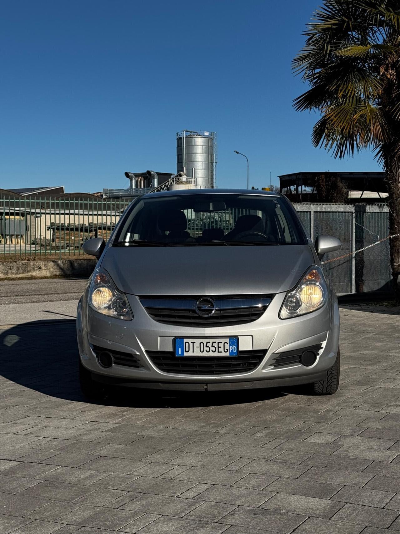 Opel Corsa 1.2 ok neopatentati pochi km 101.000