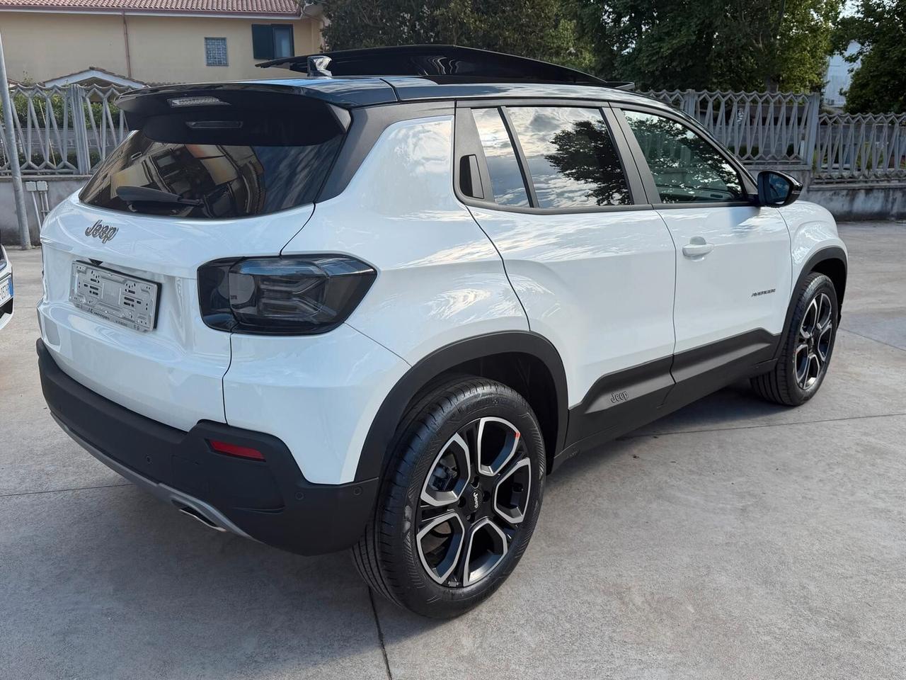 Jeep Avenger 1.2 Turbo 110 CV MHEV Summit