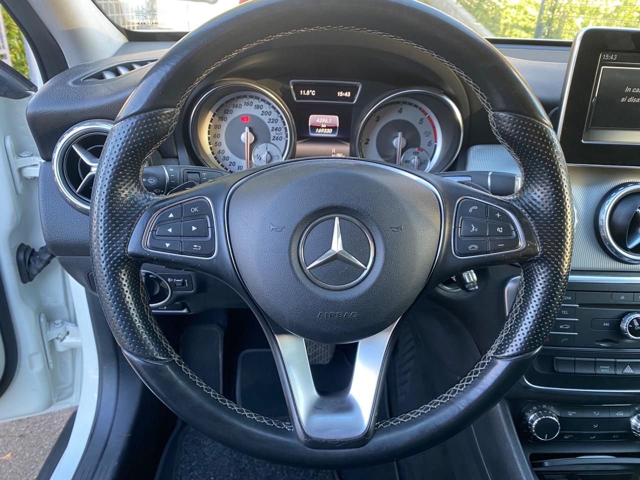 Mercedes-benz GLA 180 d Automatic Business