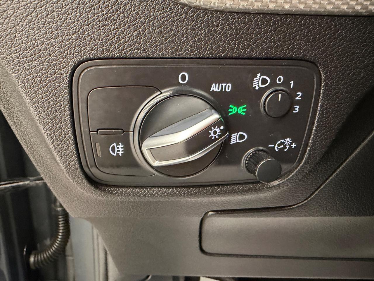 Audi Q2 30 TDI S tronic Business