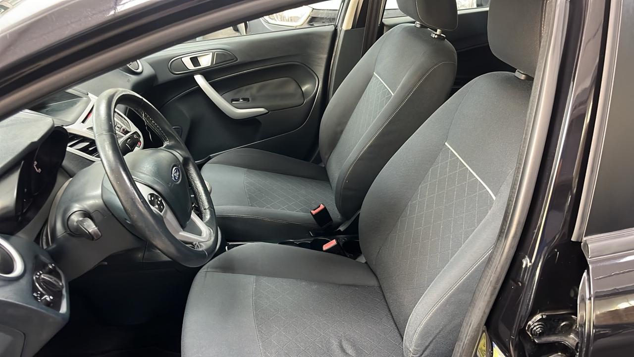 Ford Fiesta Ikon 1.4 5 porte Bz.- GPL