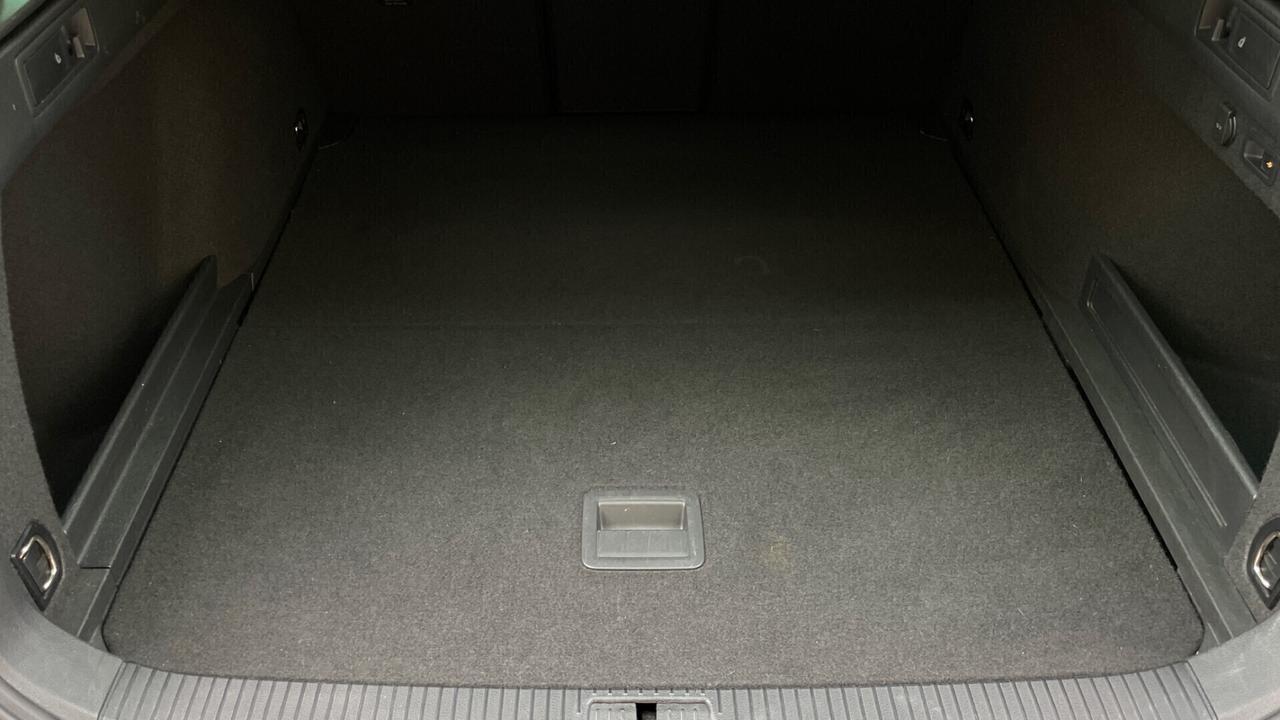 VOLKSWAGEN PASSAT VARIANT 2.0 ALLTRACK 4 MOTION DSG EXECUTIVE BMT 190CV - TETTO, PELLE, VIRTUAL COCKPIT