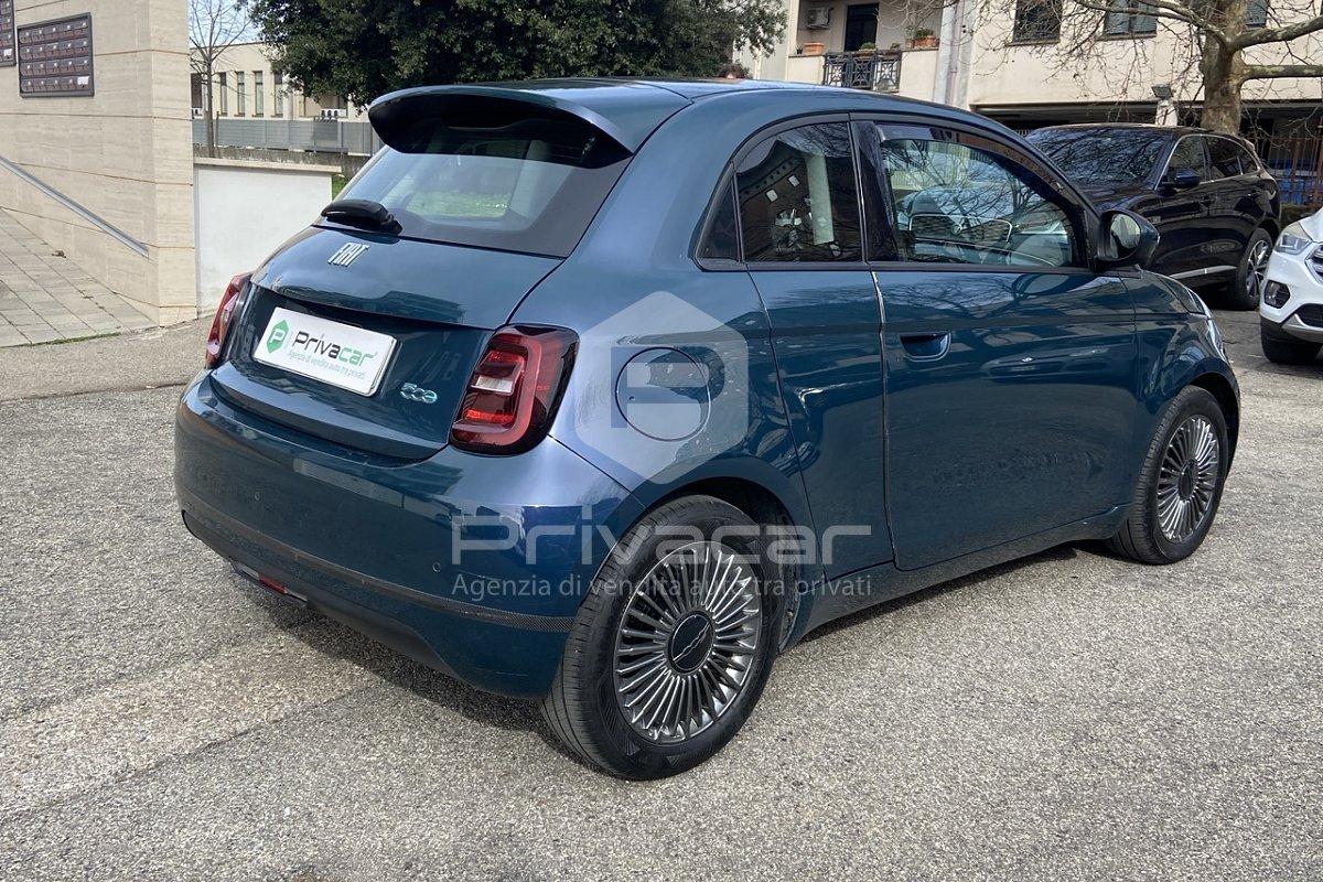 FIAT 500e 3+1 42 kWh Icon