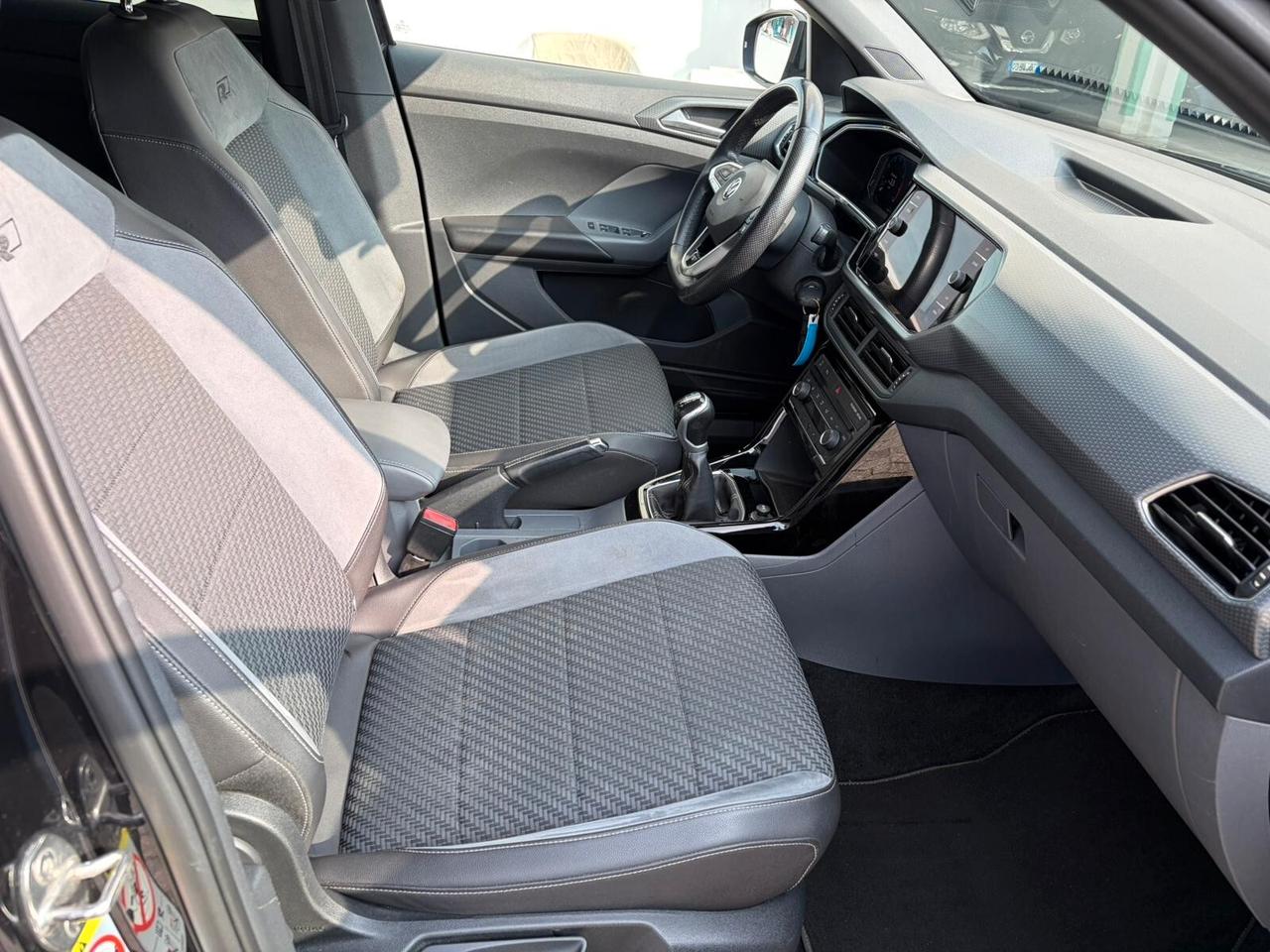 Volkswagen T-Cross 1.0 TSI 115 CV R-LINE BMT*EURO6*NEOPATENTATI