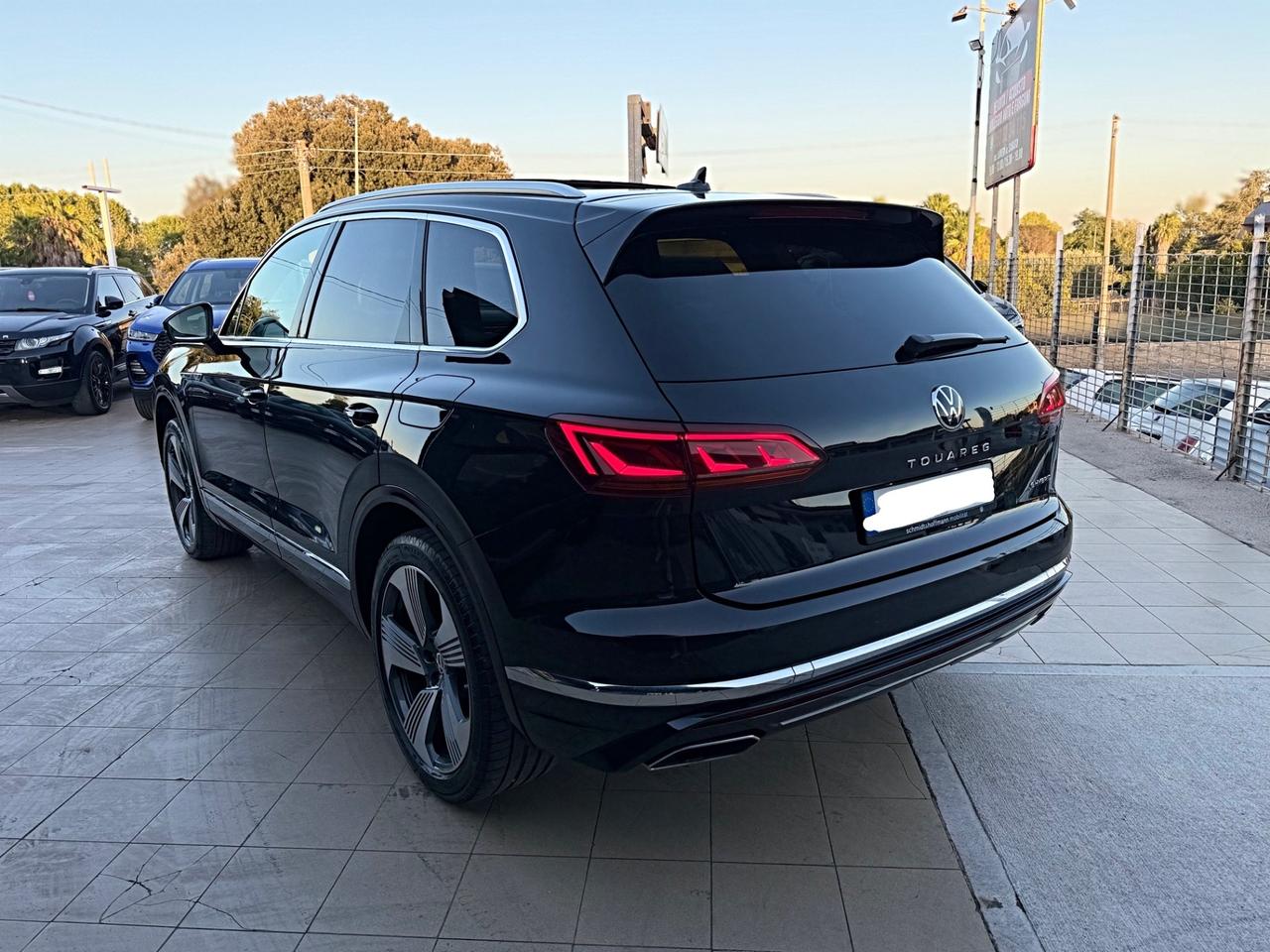 Volkswagen Touareg 3.0 V6 TSI eHybrid Elegance R Line Extra Full