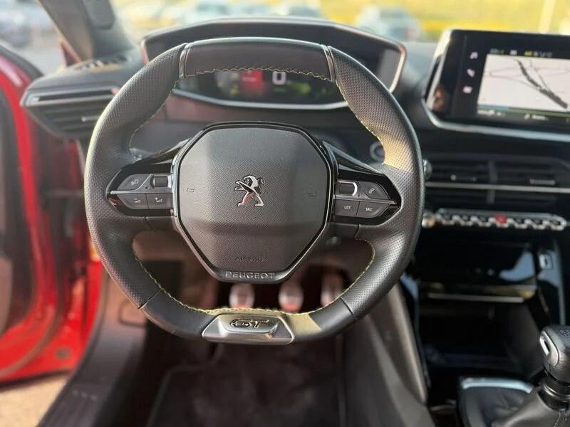 Peugeot 2008 PureTech 130 S&S GT