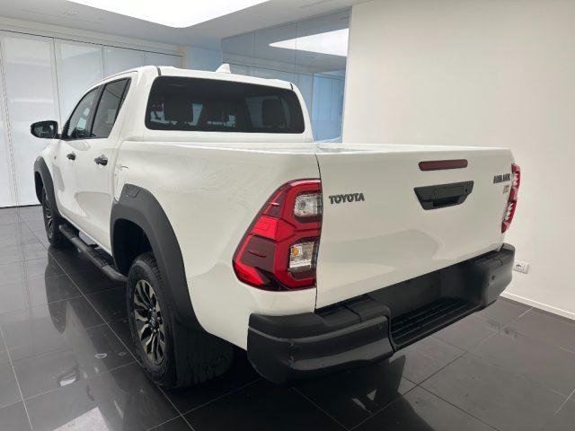 TOYOTA Hilux 2.8 D A/T 4WD 4 porte Double Cab GR SPORT