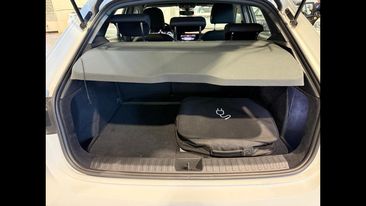 Audi A3 SPORTBACK 40 TFSI E S TRONIC