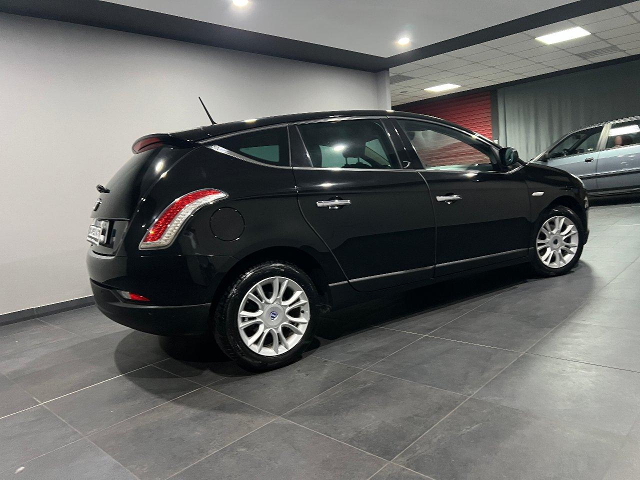 Lancia Delta 2.0 mjt Platino 165cv