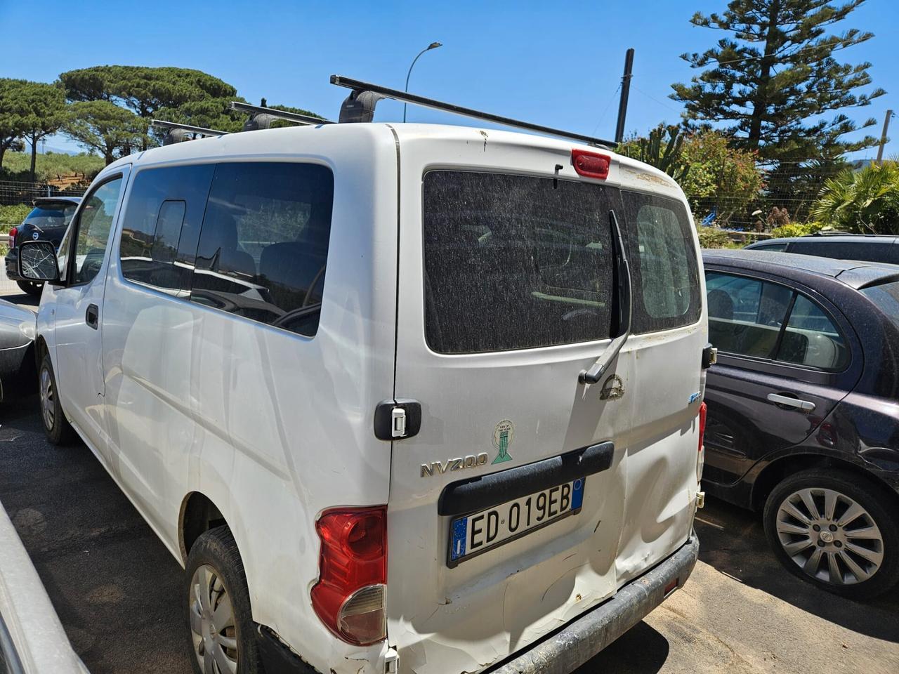 NISSAN NV200