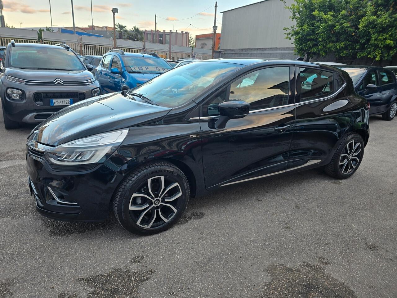 Renault Clio TCe 12V 90 CV GPL 5 porte Moschino Intens