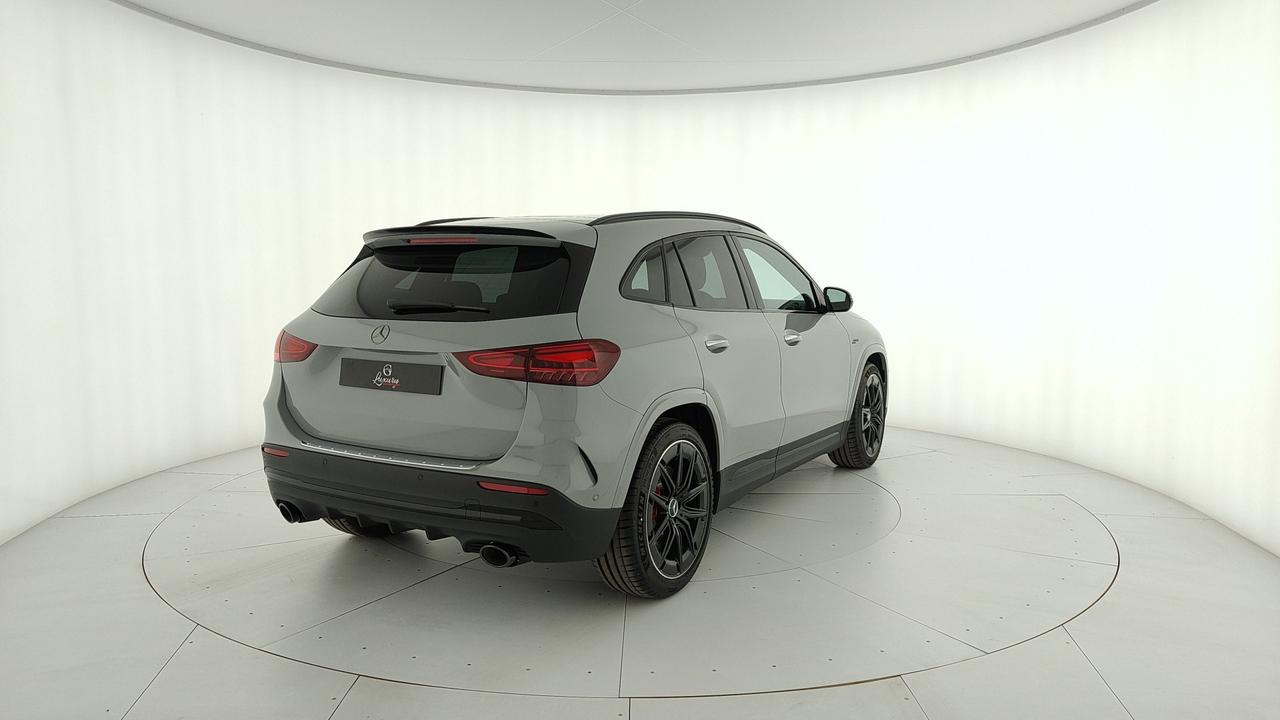 Mercedes-Benz Mercedes-AMG GLA 35 4MATIC