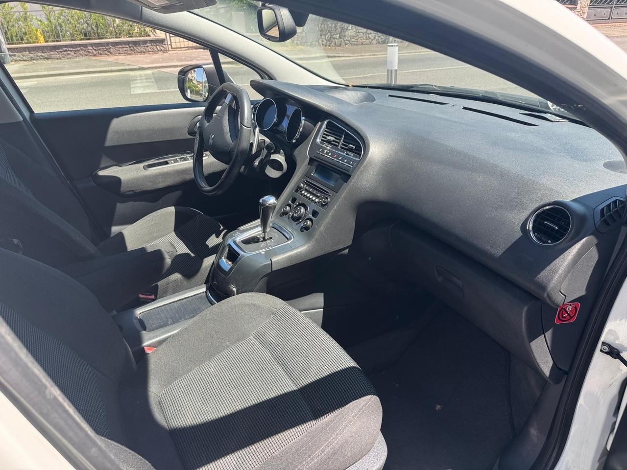 Peugeot 5008 1.6 HDi 112CV Family