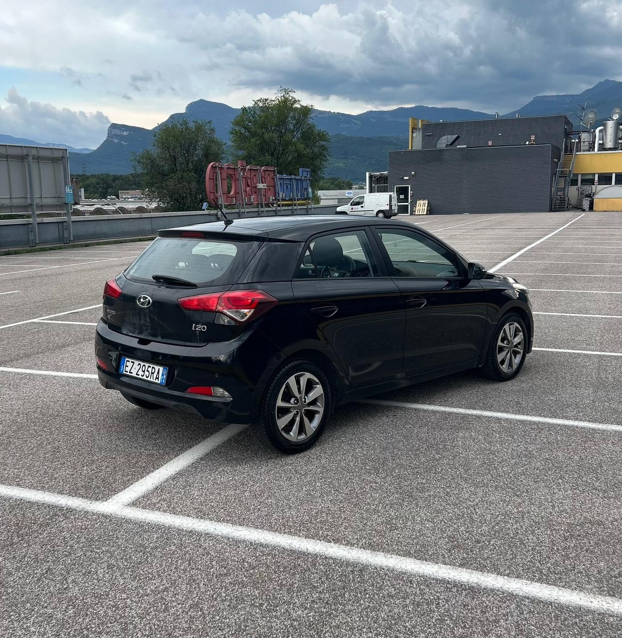 Hyundai i20 1.4 CRDi 5p Style Neopatentati 2015