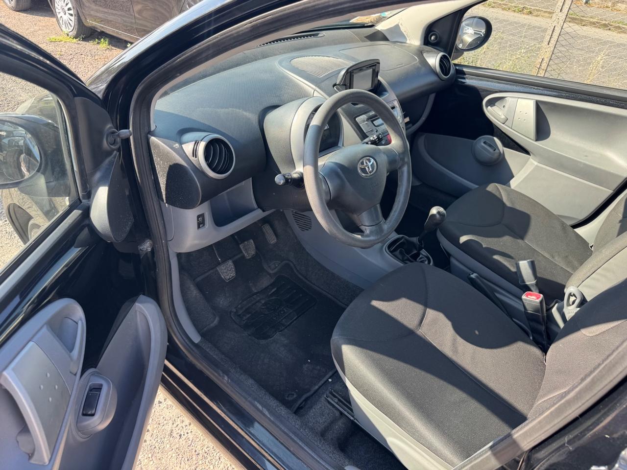 Toyota Aygo 1.0 12V VVT-i 5 porte Sol Red Edition