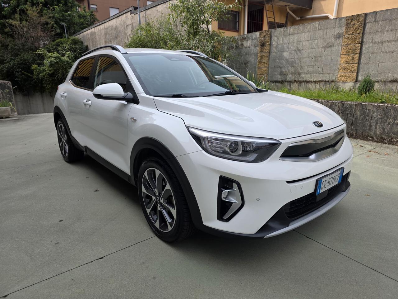 Kia Stonic 1.0 T-GDi 100cv hybrid GT Line