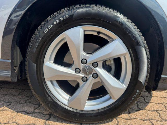AUDI Q3 35 TDI S tronic Business Advanced + TETTO