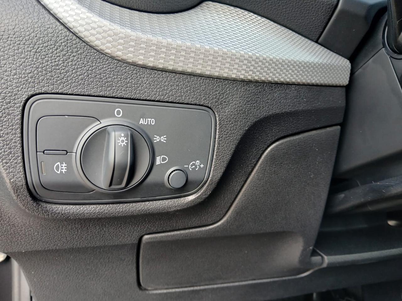 Audi Q2 30 TDI S tronic Business