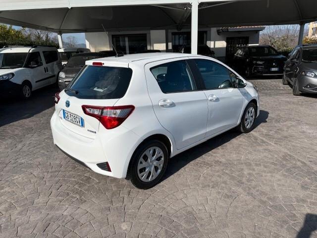 Toyota Yaris 1.5 Hybrid 5P Auto Business