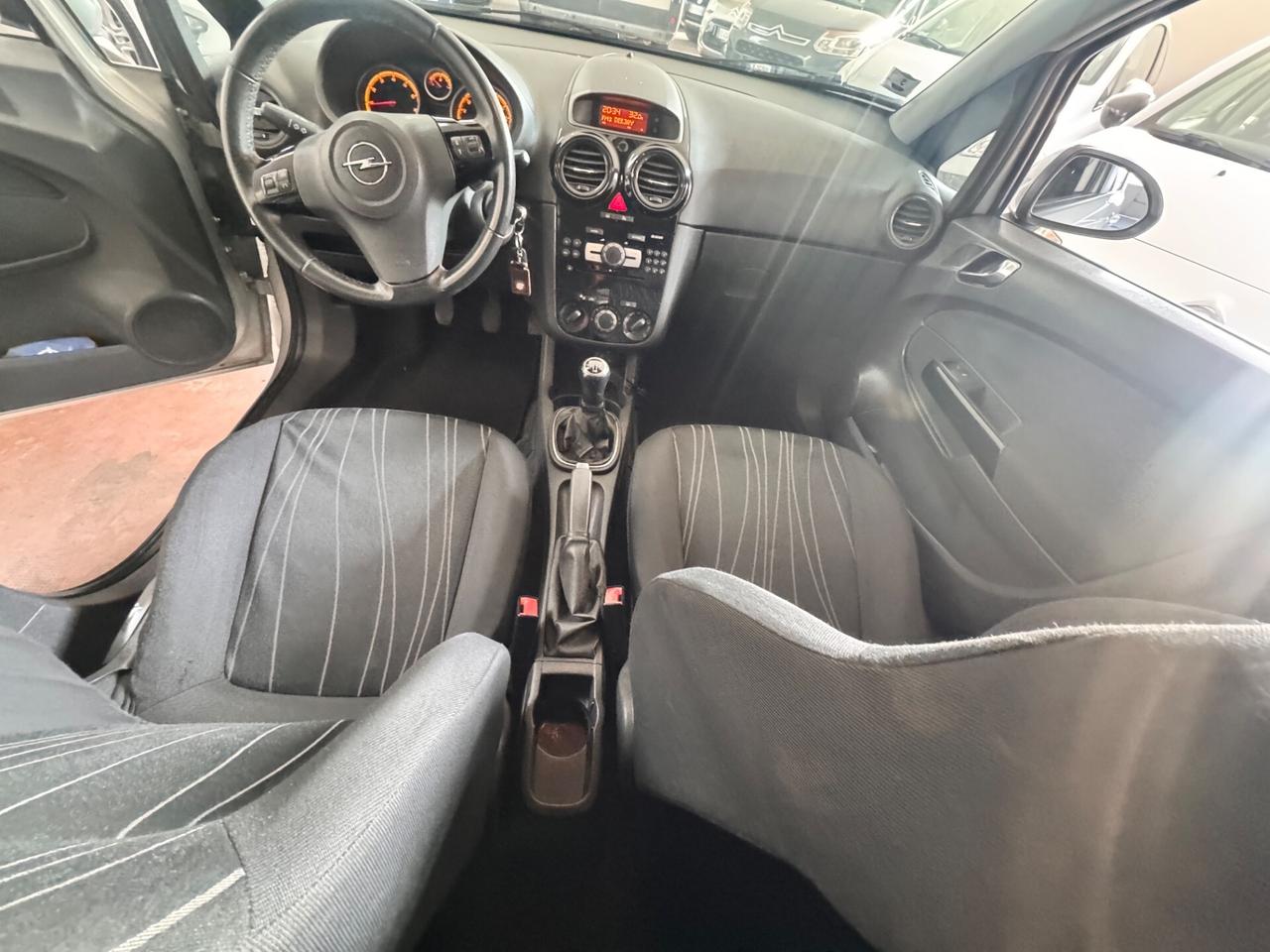 Opel Corsa 1.2 80CV 5 porte GPL-TECH Edition