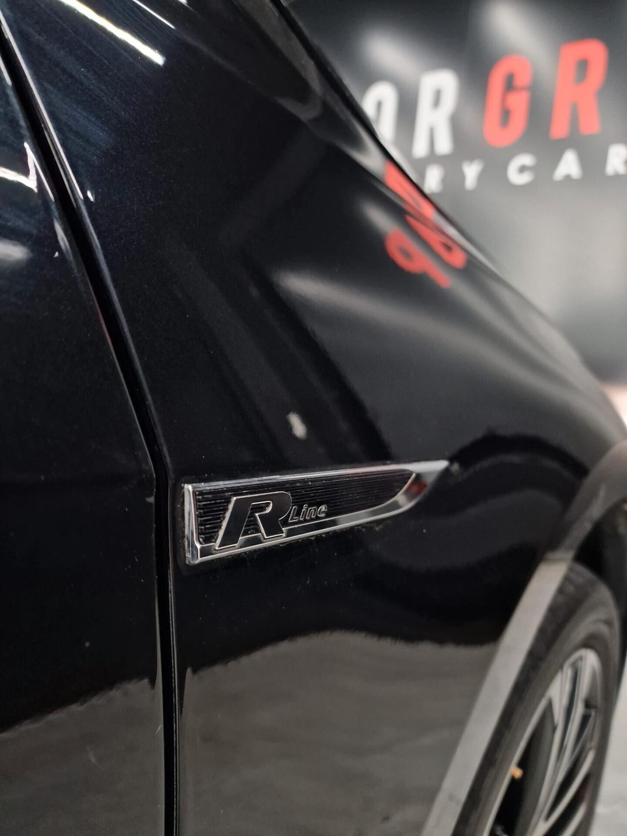 Volkswagen Golf 1.6 TDI 115 CV 5p. R line