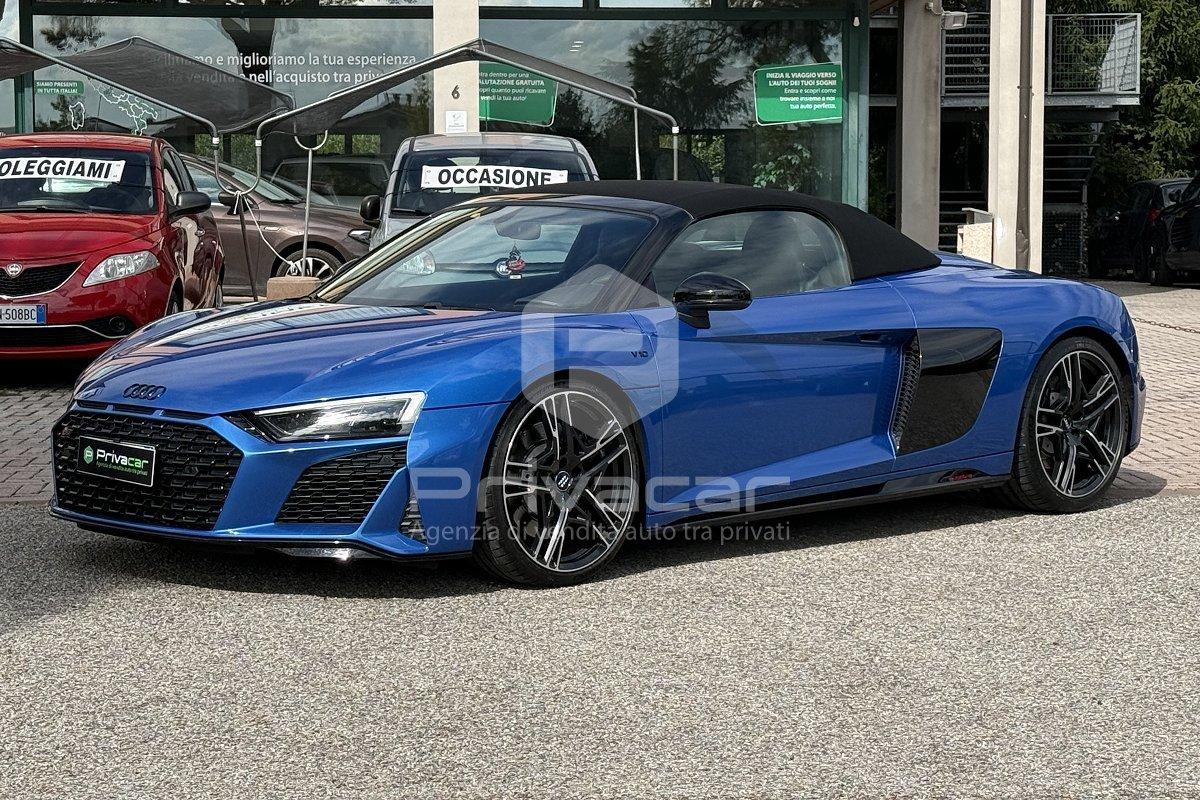 AUDI R8 Spyder V10 quattro S tronic
