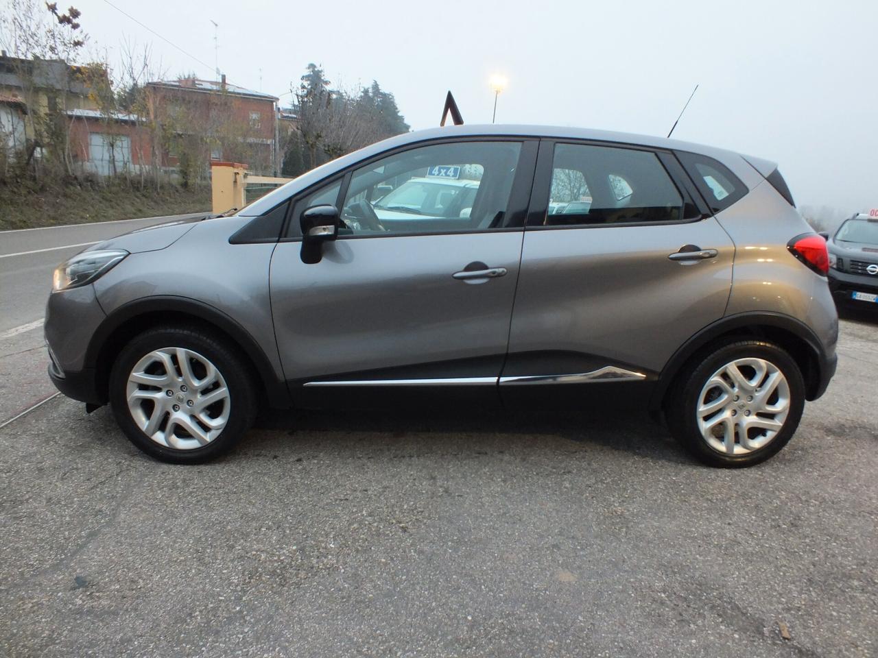 RENAULT CAPTUR 110 CV- RETROCAMERA-NAVI-