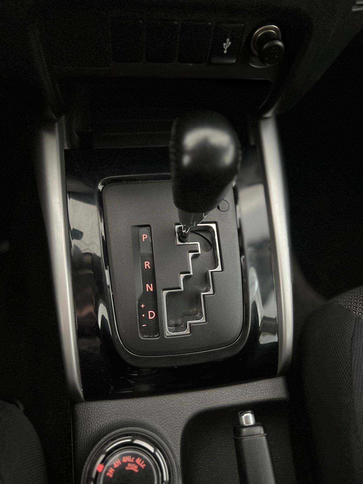 Mitsubishi L200 2.4 DI-D/181CV Double Cab Intense