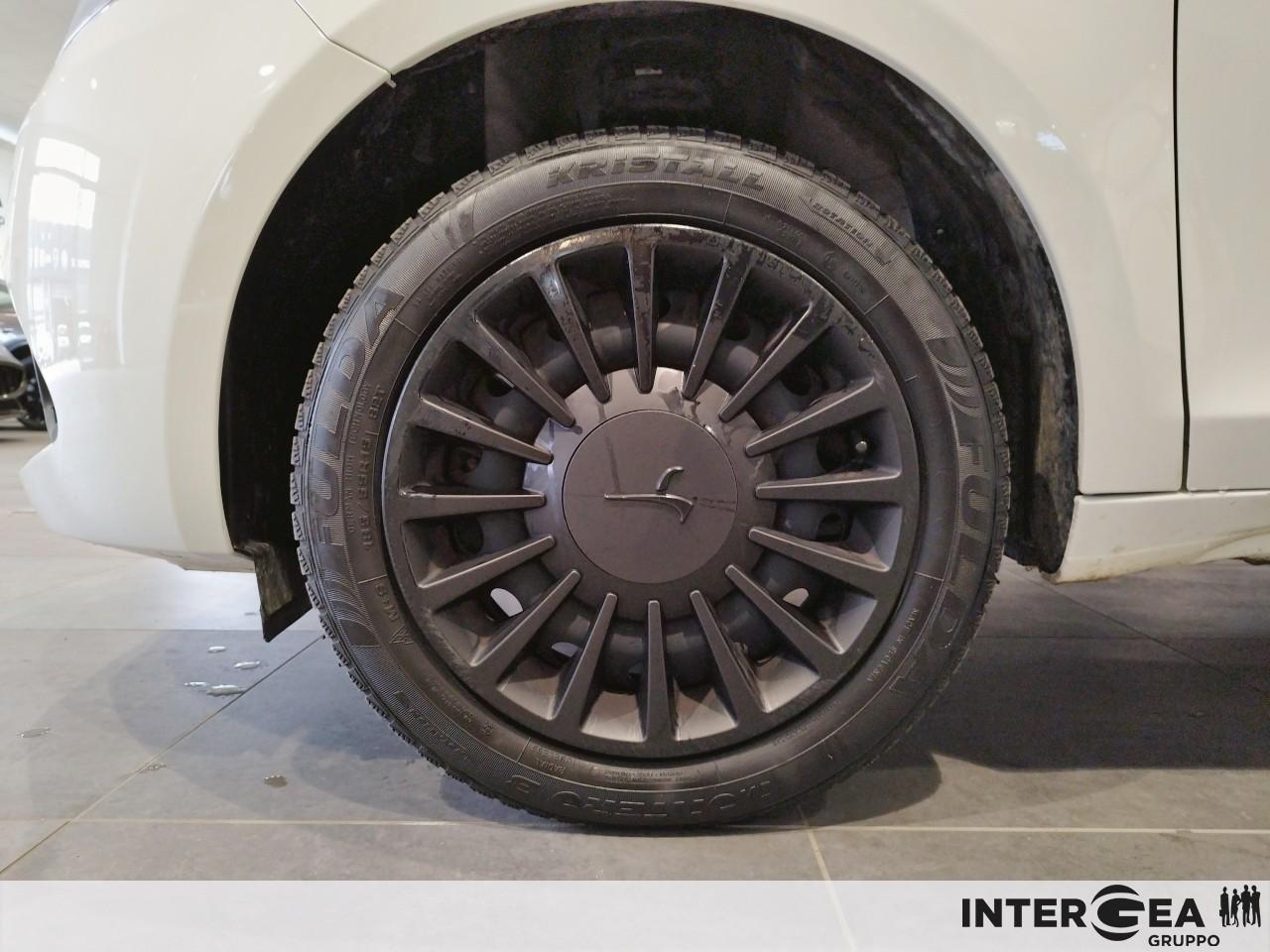 LANCIA Ypsilon 1.0 firefly hybrid Silver s&s 70cv