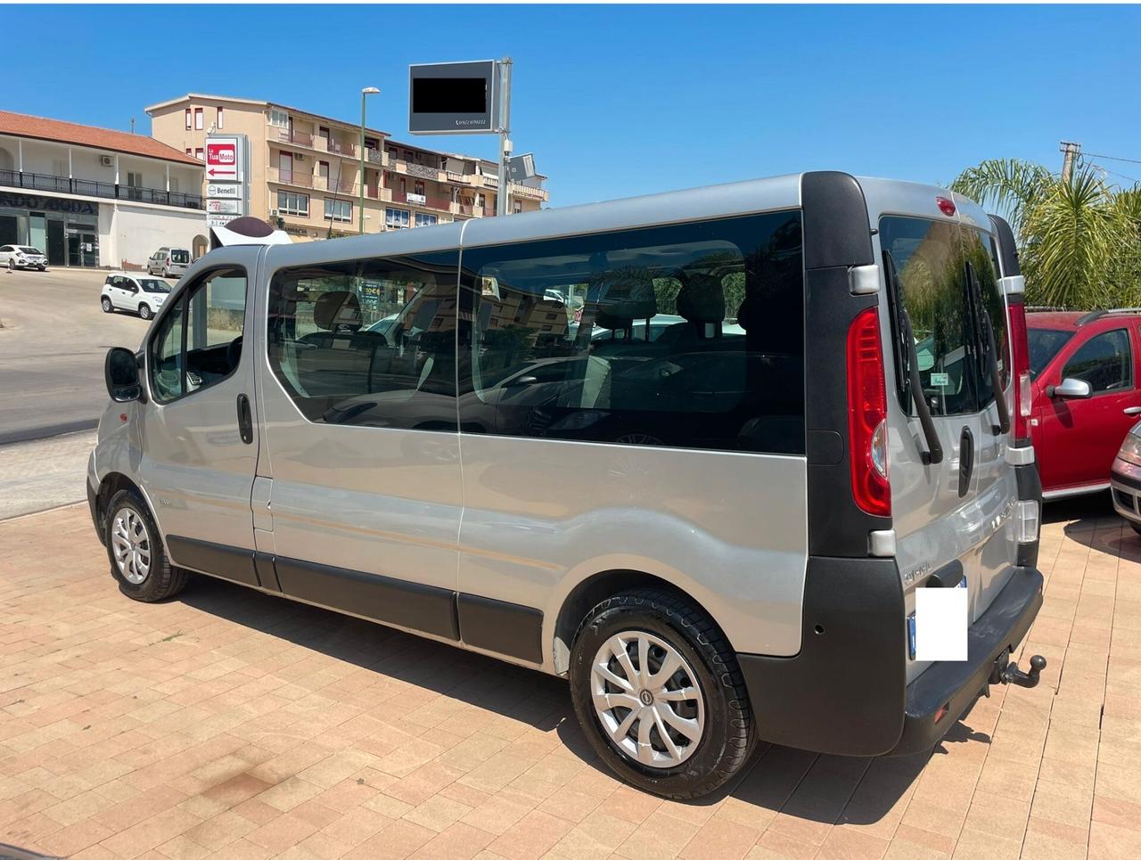 Opel Vivaro 9 posti"Finanziabile Senza Busta Paga"