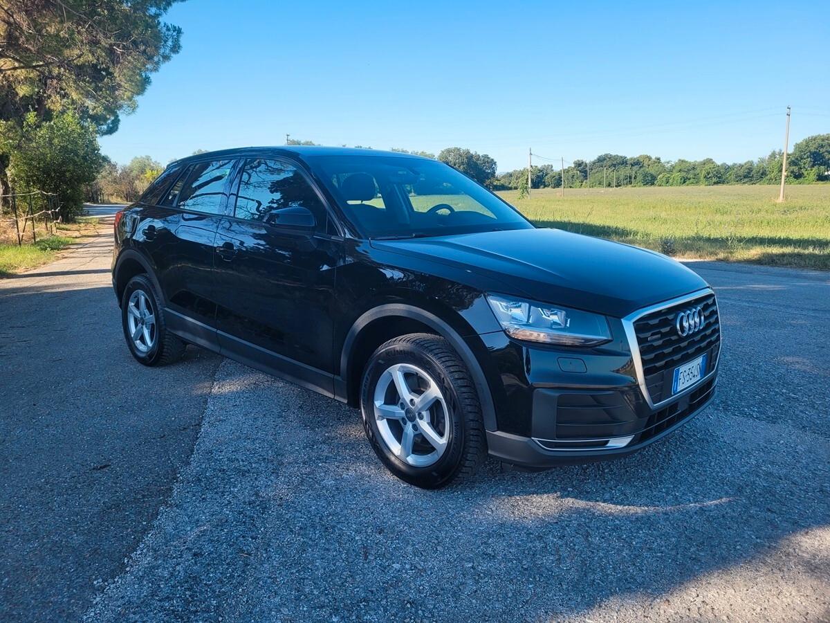 Audi Q2 2.0 TDI quattro S tronic Business