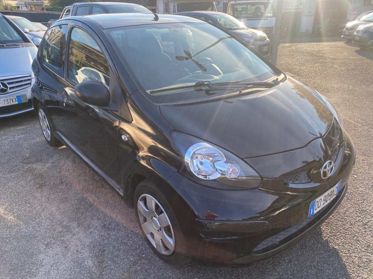 Toyota Aygo 1.0 12V VVT-i 5 porte Sol