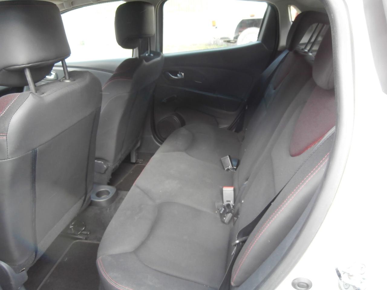 Renault Clio 1.2 75CV 5 porte Live NEOPATENTATI