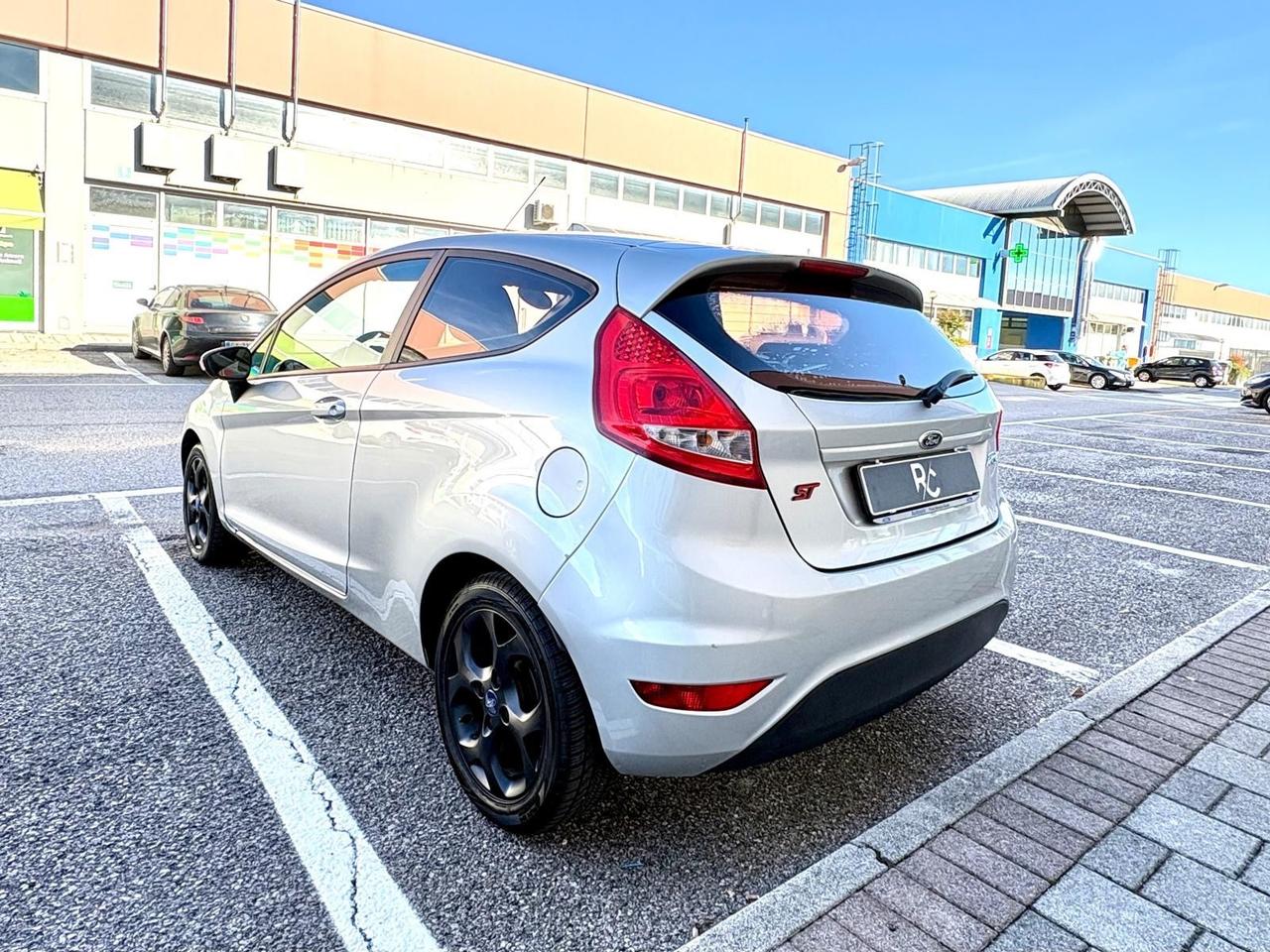Ford Fiesta Neopatentati