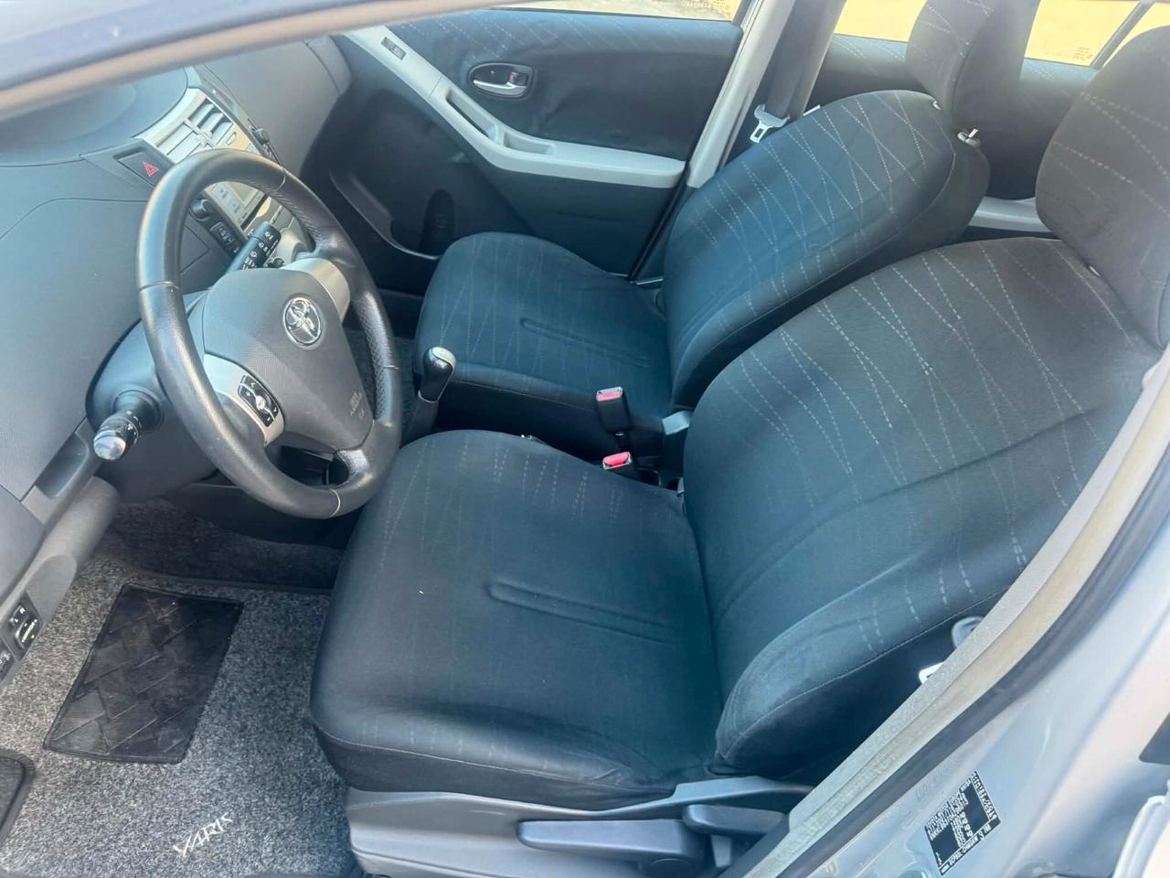 Toyota Yaris 1.3 Benzina 117.000 Km 5 porte