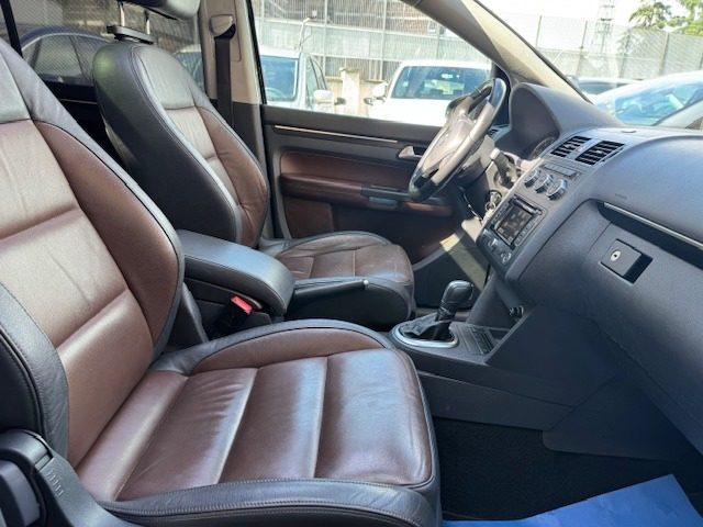 VOLKSWAGEN Touran 2.0 TDI 177 CV DSG Highline 7 posti tetto panoram