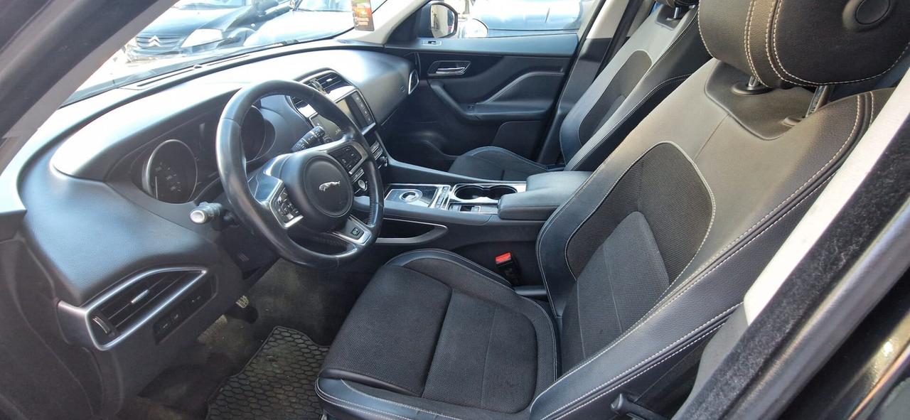 Jaguar F-Pace 2.0 D 180 CV AWD aut. R-Sport