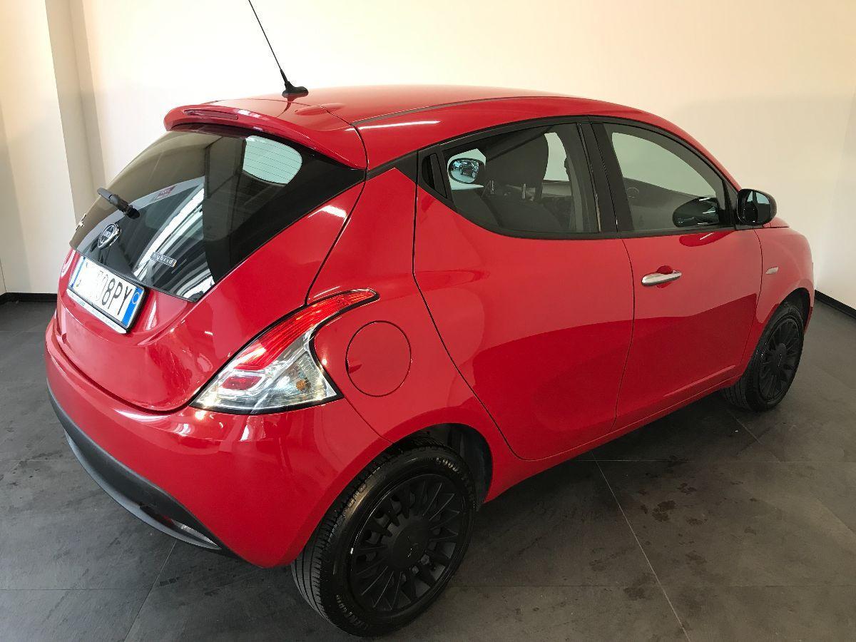 LANCIA Ypsilon 1.0 5p. Hybrid Silver