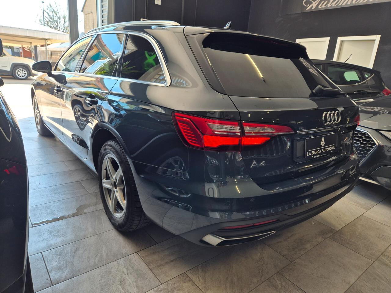 Audi A4 30 TDI/136 CV S tronic Business Advanced