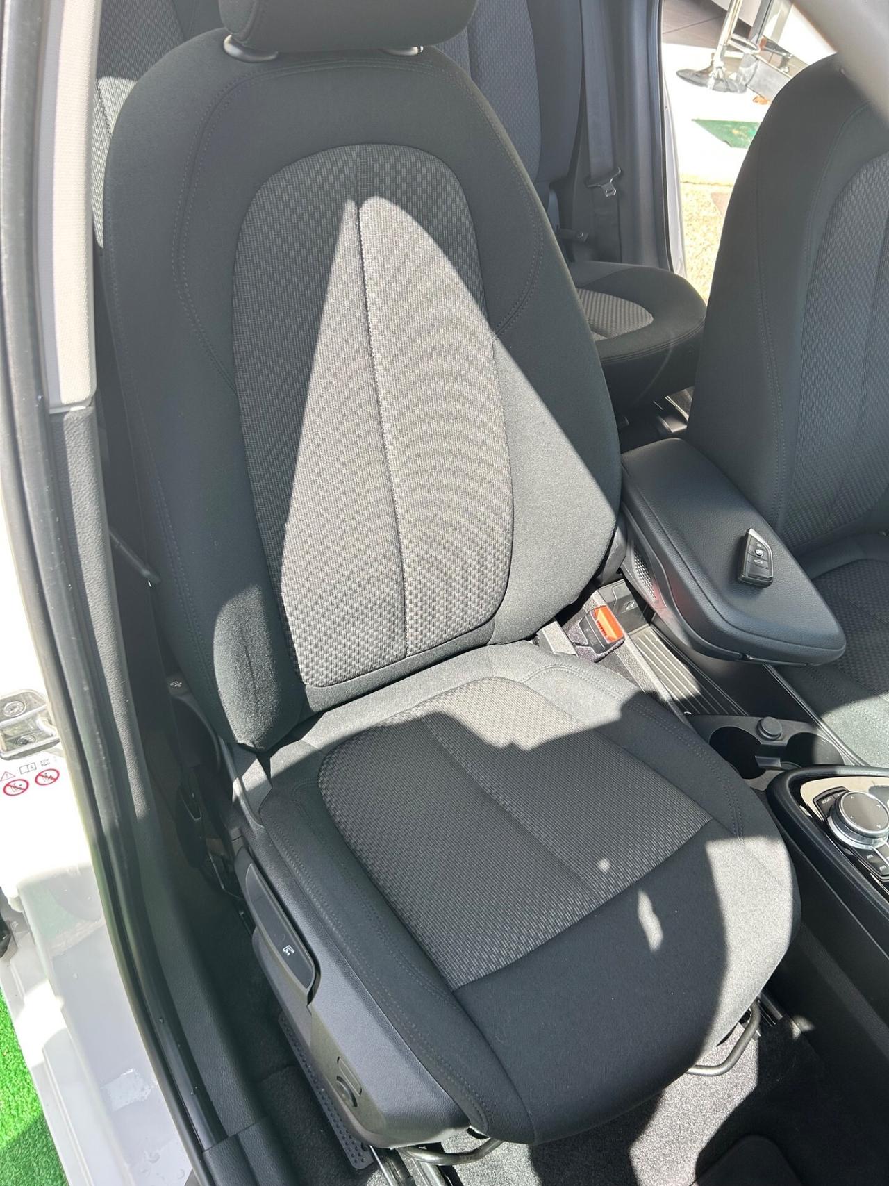 Bmw 2er Active Tourer 220d xDrive Advantage aut.