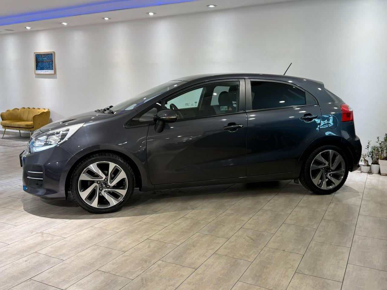 KIA RIO 1.2 DIESEL 75CV PER NEOPATENTATI