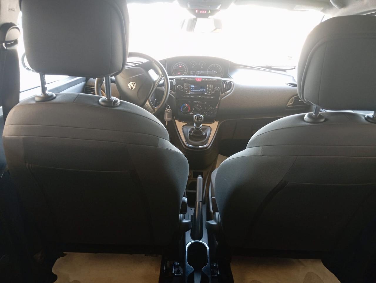 Lancia Ypsilon 1.0 FireFly 5 porte S&S Hybrid Silver Plus