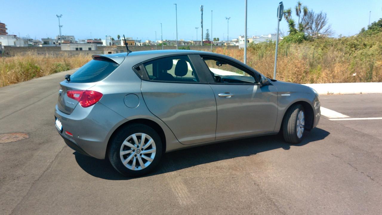 Alfa Romeo Giulietta 1.6 JTDm-2 120 CV Business