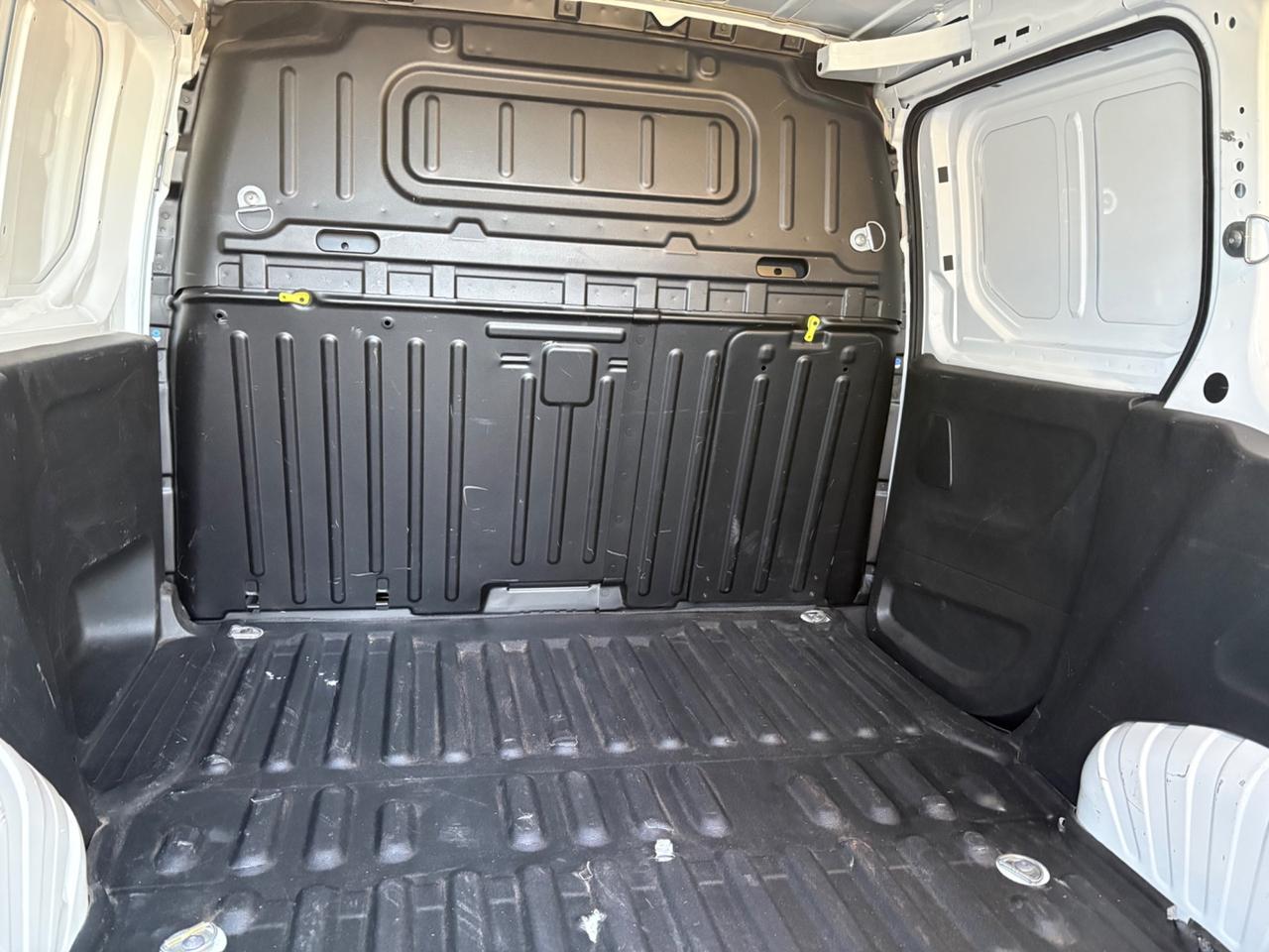 Citroen Berlingo M CLUB BlueHDi 130 EAT8 Van SPOTICAR