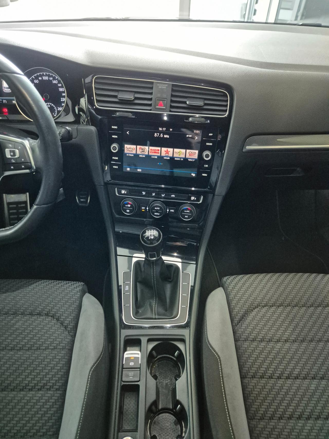 Volkswagen Golf 1.6 TDI 115 CV 5p. Sport R-line