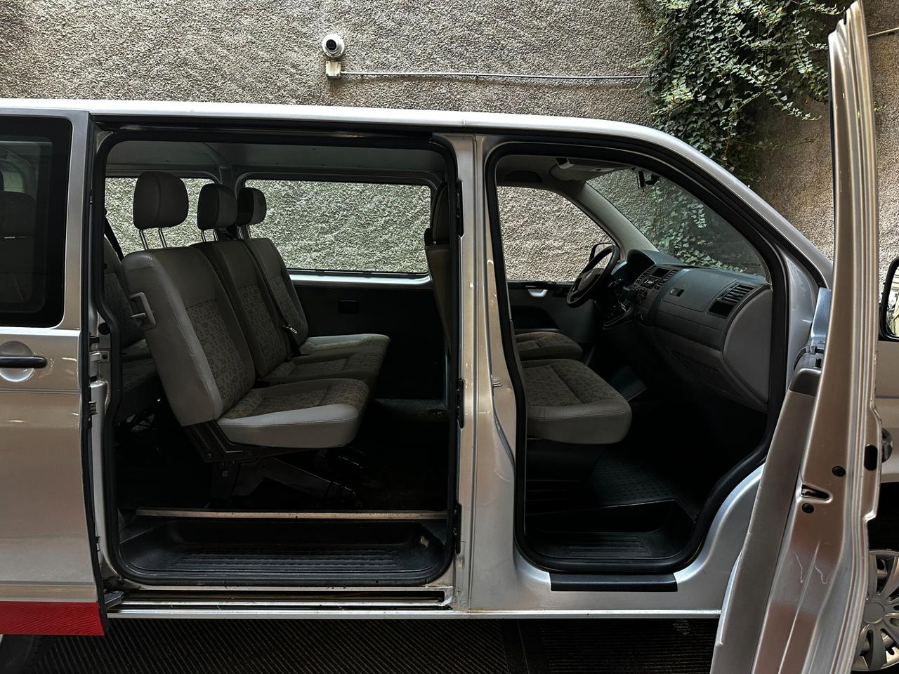 Volkswagen Transporter Caravelle 2.5 TDI/131CV PL Trendline